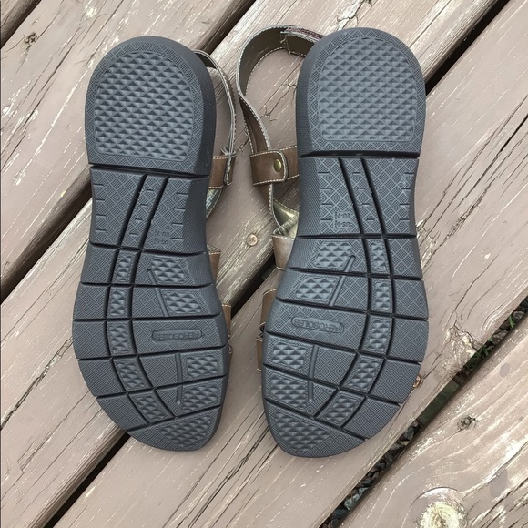 Aerosols Sandals with Velcro back closure, Sz. 9 1/2 M - Picture 2 of 4